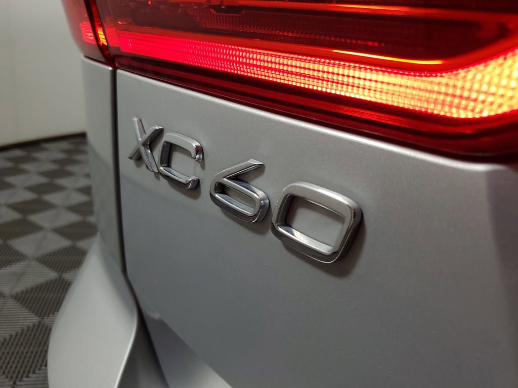 Certified 2023 Volvo XC60 B5 Plus w/ Protection Package Premier image 10