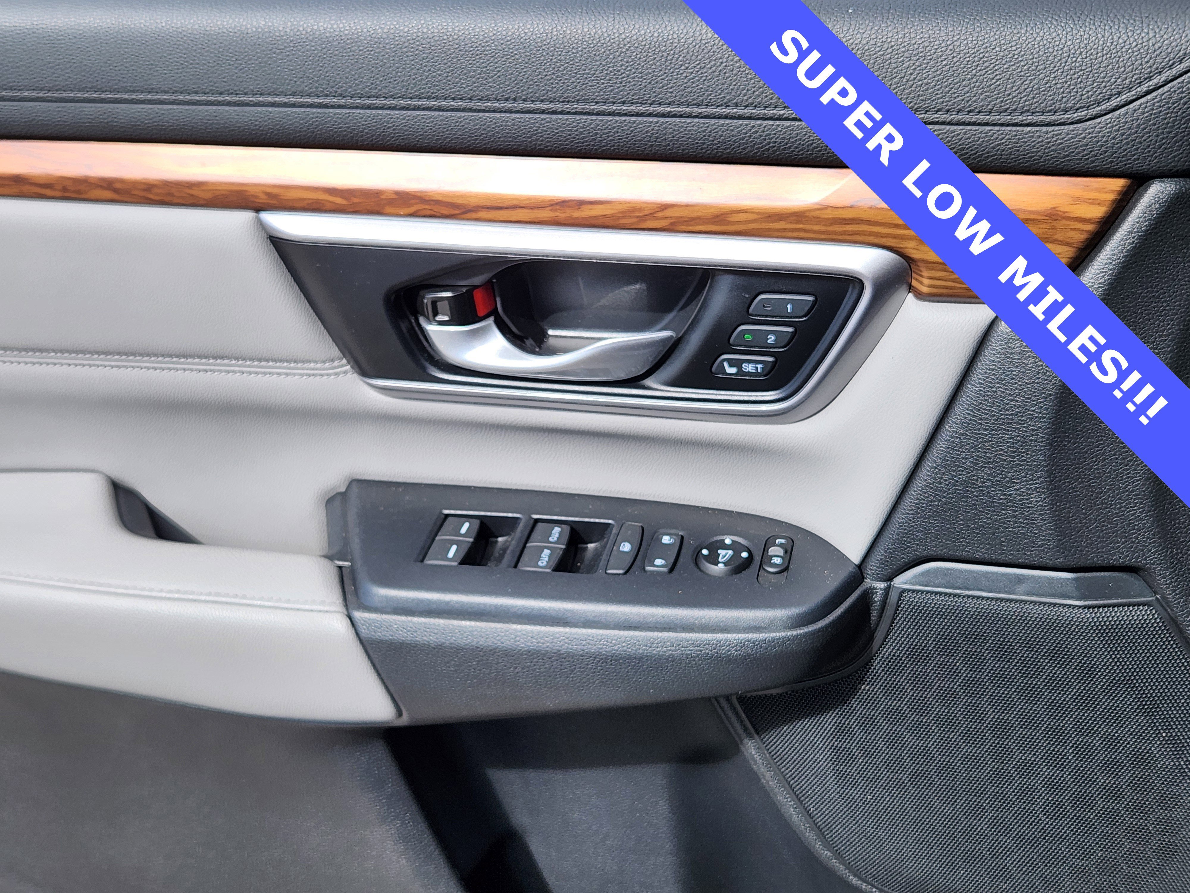 Used 2019 Honda CR-V Touring image 9