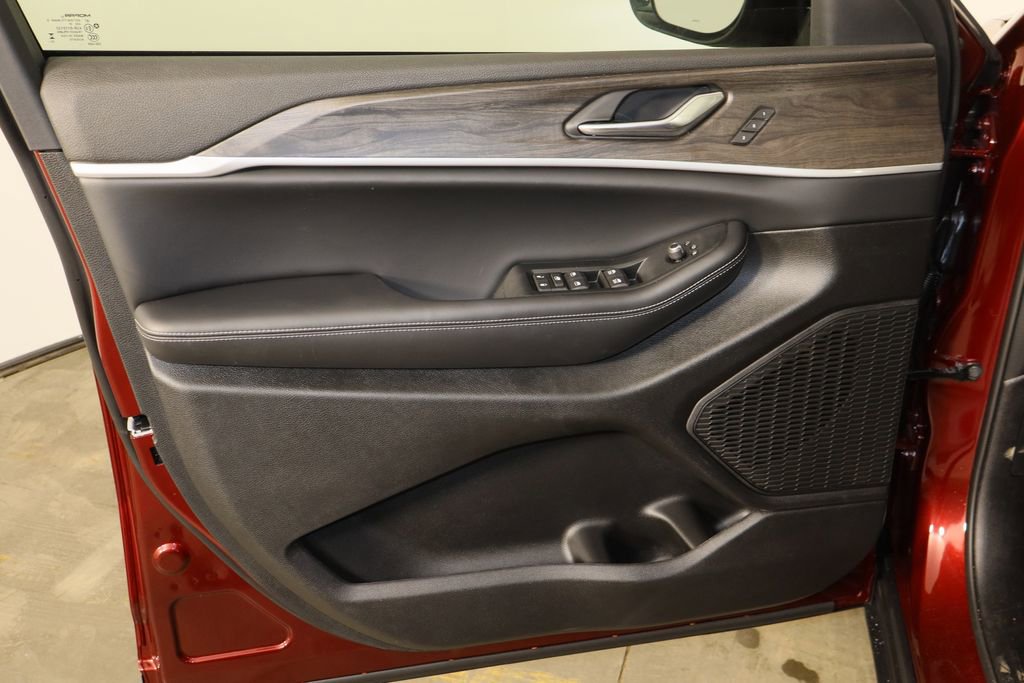 New 2025 Jeep Grand Cherokee Limited image 20