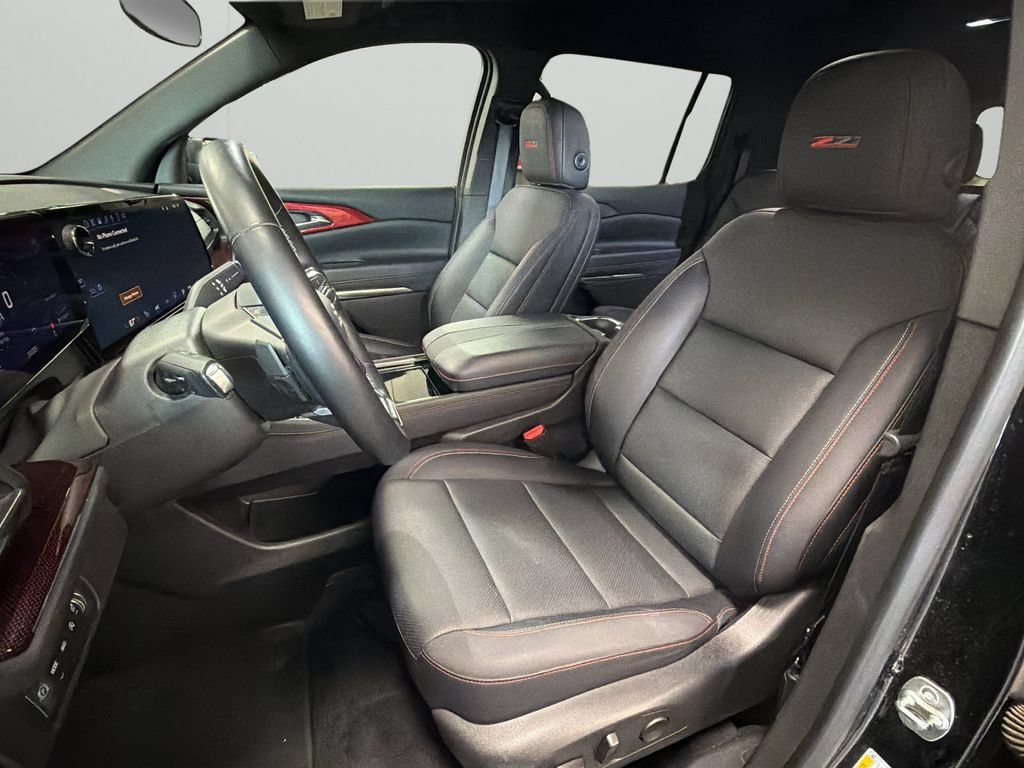 Used 2025 Chevrolet Traverse Z71 AWD/4WD image 13