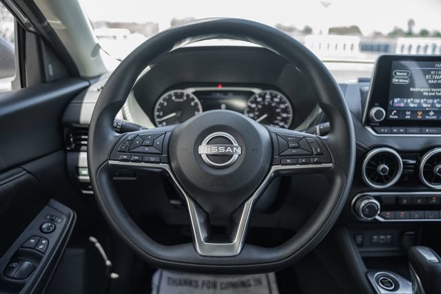 Used 2025 Nissan Sentra SV FWD image 30