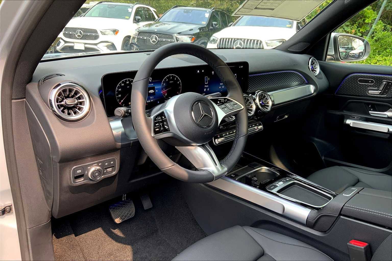 Certified 2026 Mercedes-Benz GLB 250 4MATIC image 9