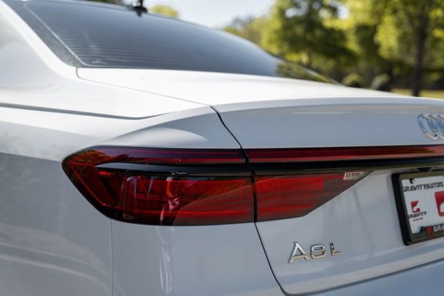 Used 2020 Audi A8 L 4.0T w/ Sport Plus Package image 15