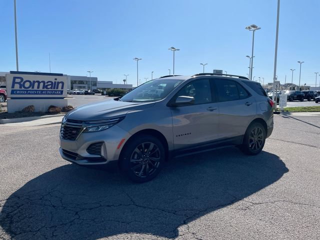 Used 2023 Chevrolet Equinox RS image 2