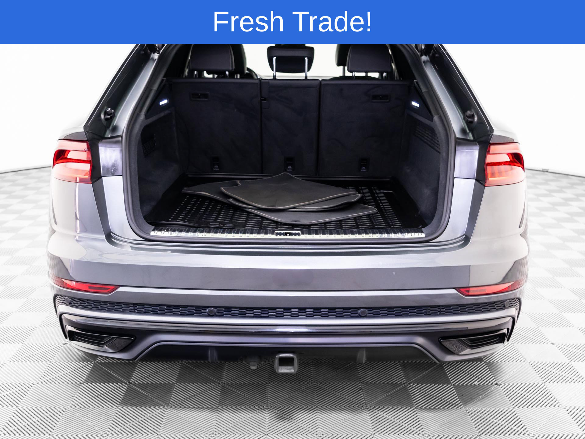 Used 2022 Audi Q8 Prestige w/ Prestige Package AWD/4WD image 29