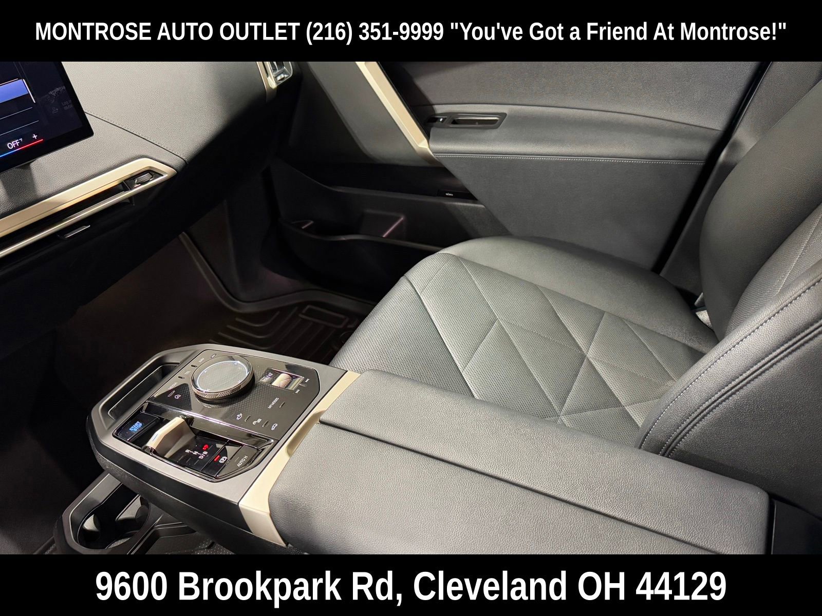 Used 2022 BMW iX xDrive50 w/ Convenience Package image 14