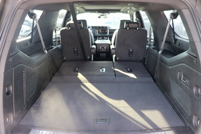Used 2024 GMC Yukon XL Denali image 12