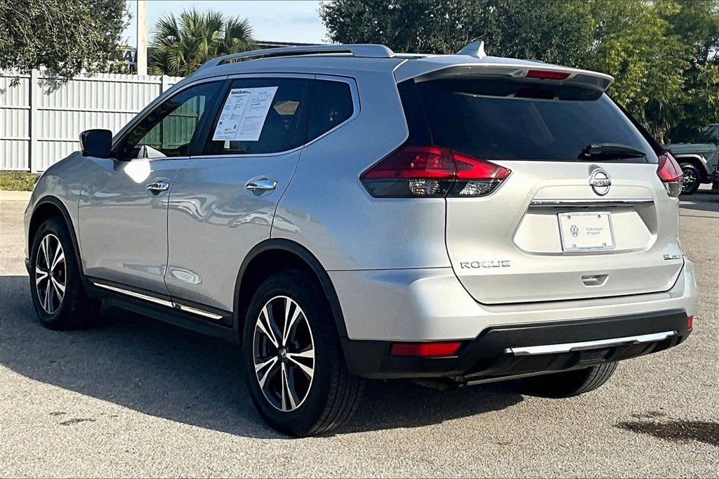 Used 2017 Nissan Rogue SL w/ SL Premium Package image 7