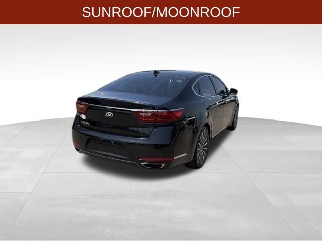 Used 2017 Kia Cadenza Premium w/ Luxury Package FWD image 7
