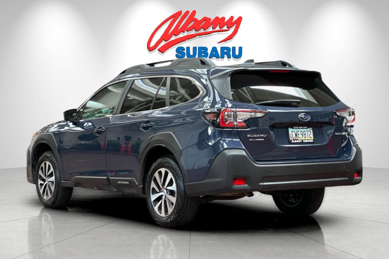 Used 2025 Subaru Outback Premium image 7
