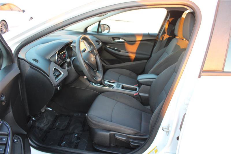 Used 2018 Chevrolet Cruze LS image 8