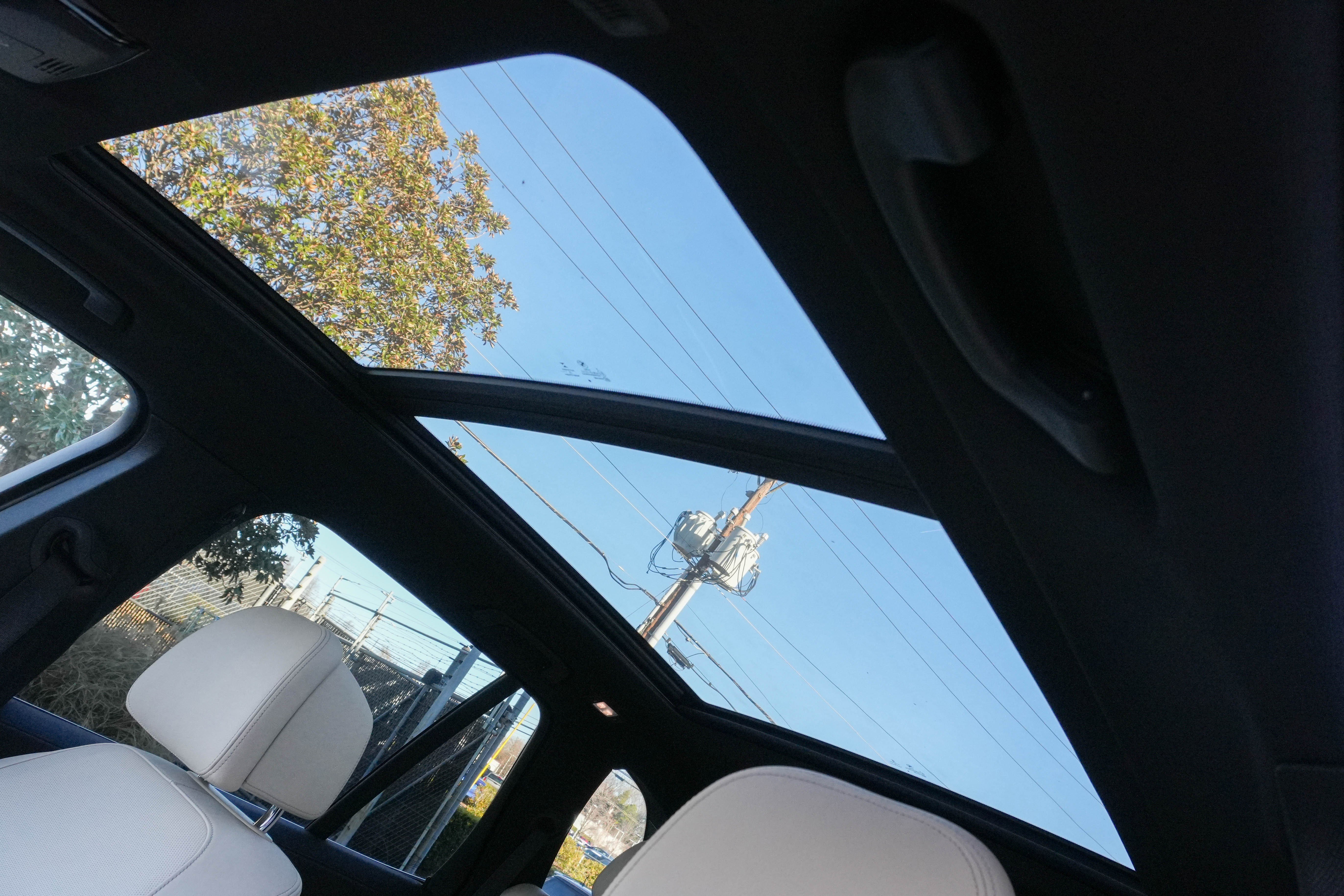 Used 2022 BMW X5 xDrive40i w/ Luxury Seating Package image 12