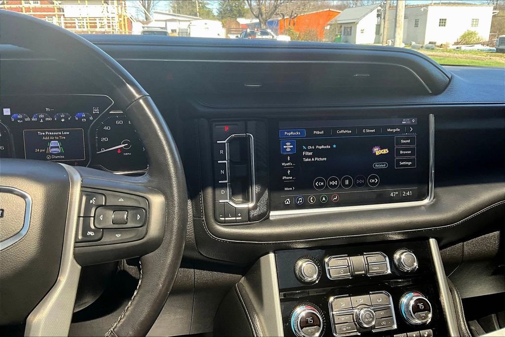 Used 2021 GMC Yukon Denali w/ Denali Premium Package image 6