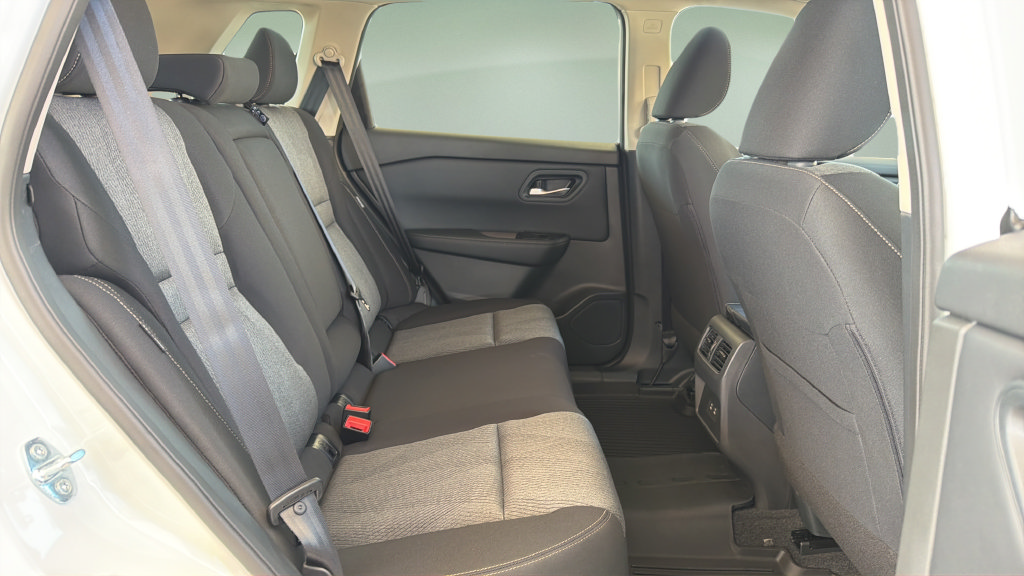 New 2026 Nissan Rogue SV AWD/4WD image 19