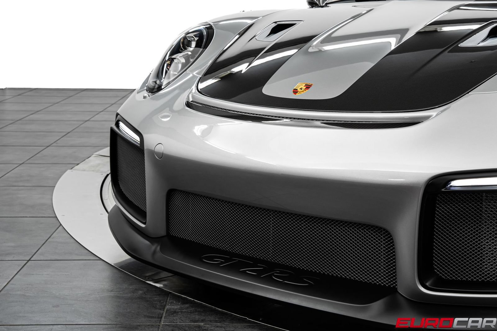 Used 2019 Porsche 911 GT2 RS RWD image 14