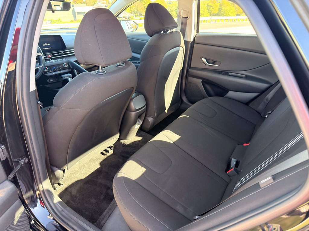 Used 2024 Hyundai Elantra SEL FWD image 30