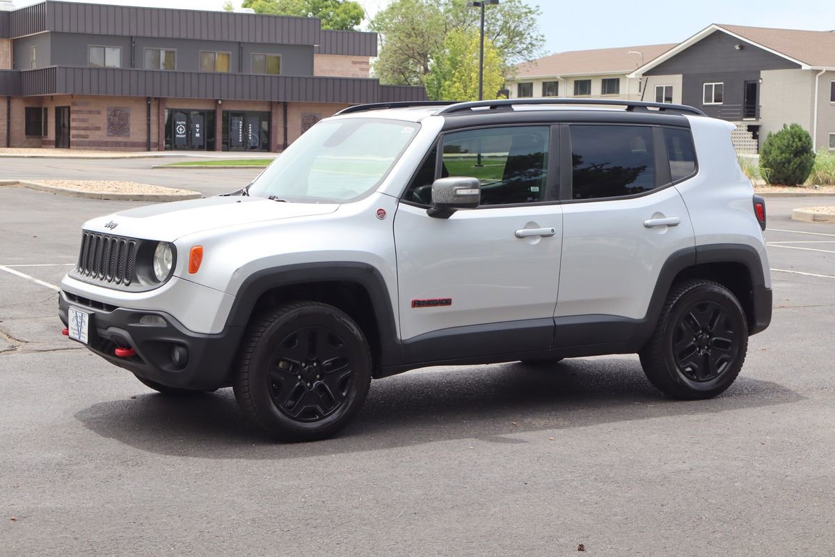 Used 2018 Jeep Renegade Trailhawk AWD/4WD image 10