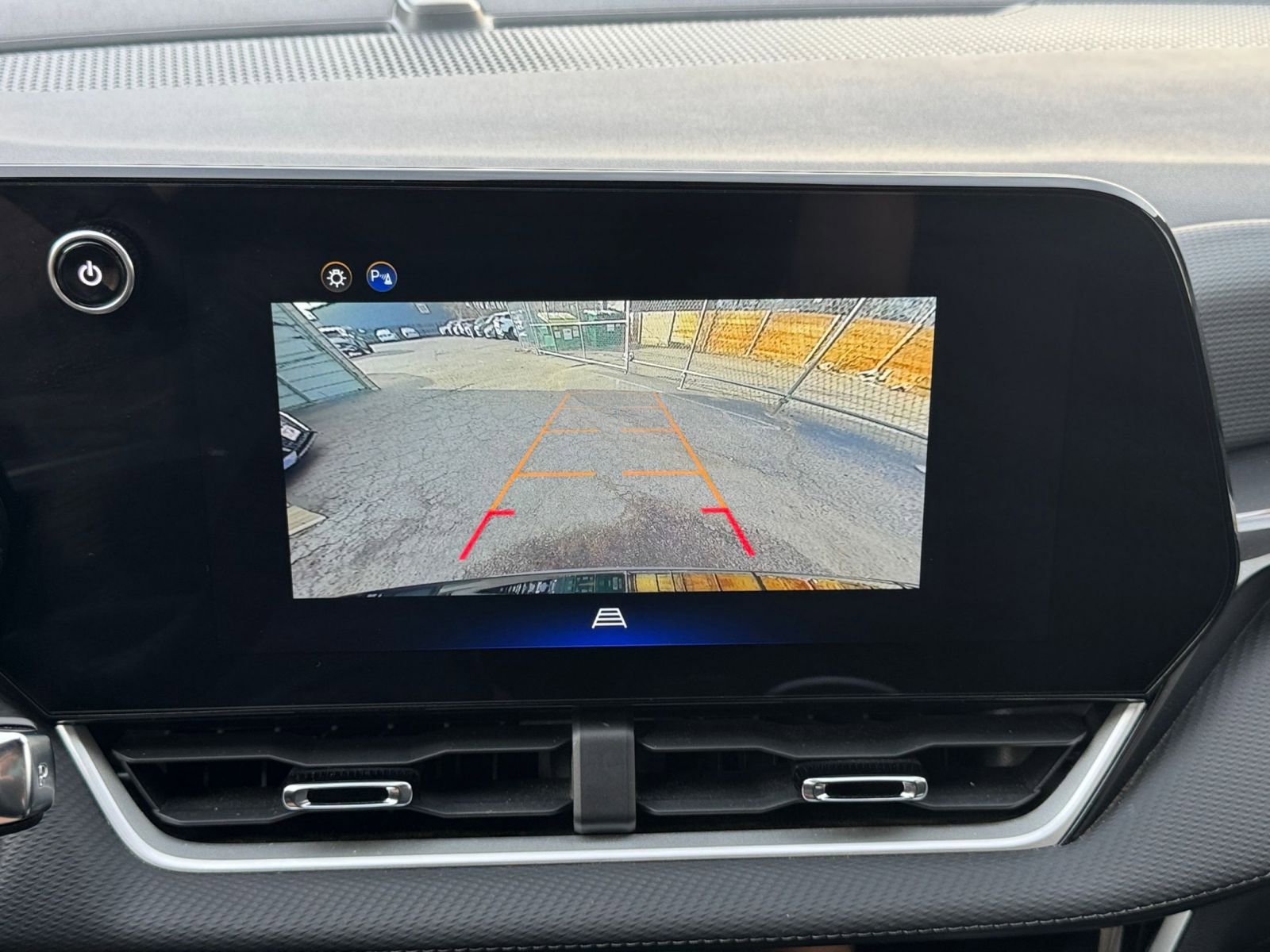 Used 2025 Chevrolet Equinox LT image 17