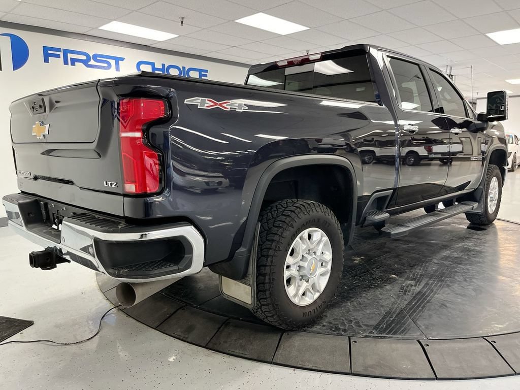 Used 2024 Chevrolet Silverado 2500 LTZ w/ LTZ Premium Package AWD/4WD image 8