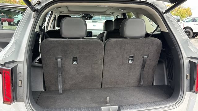 Used 2025 Kia Sorento EX w/ Panoramic Sunroof Package AWD/4WD image 13
