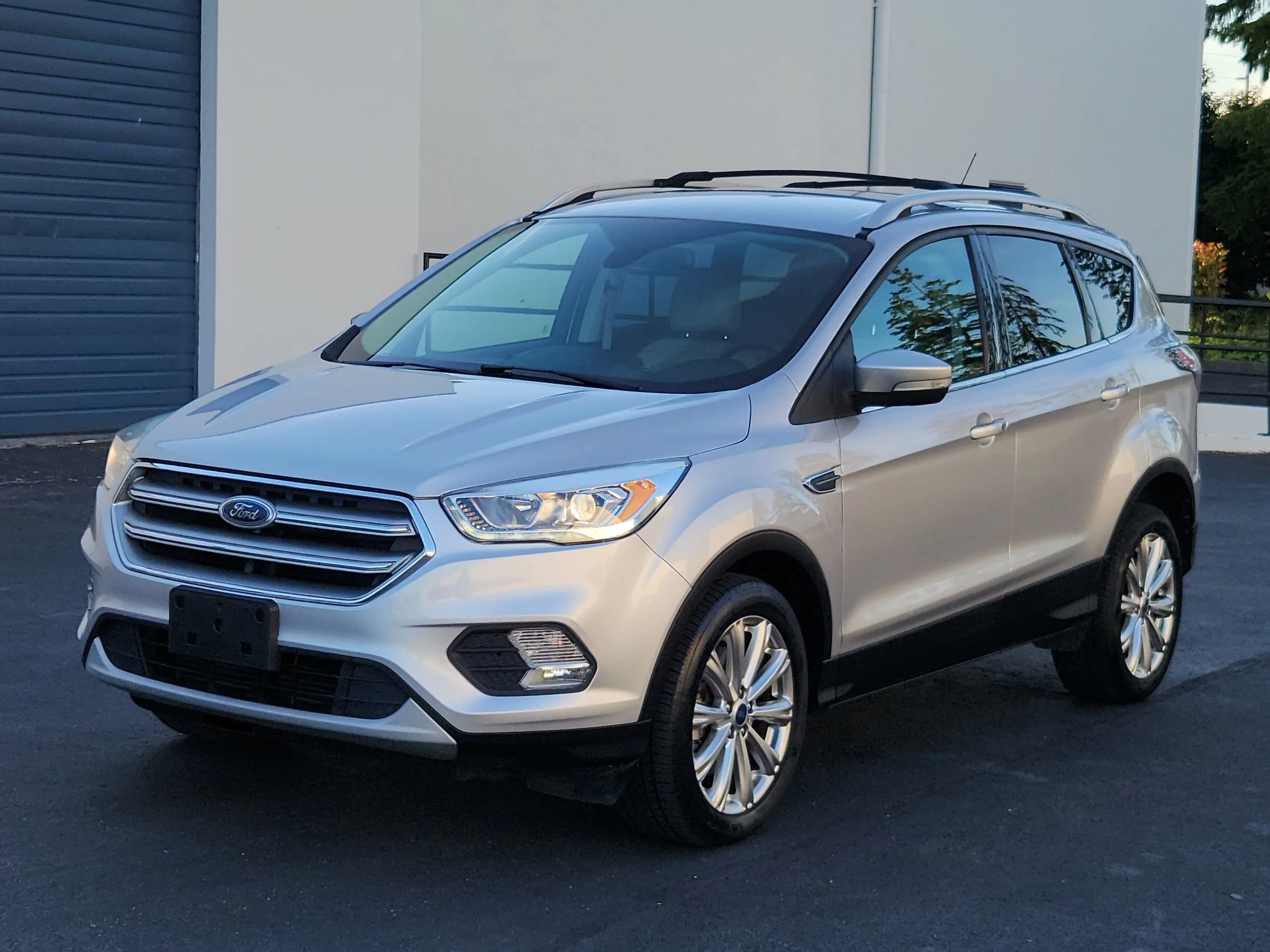 Used 2017 Ford Escape Titanium AWD/4WD image 1