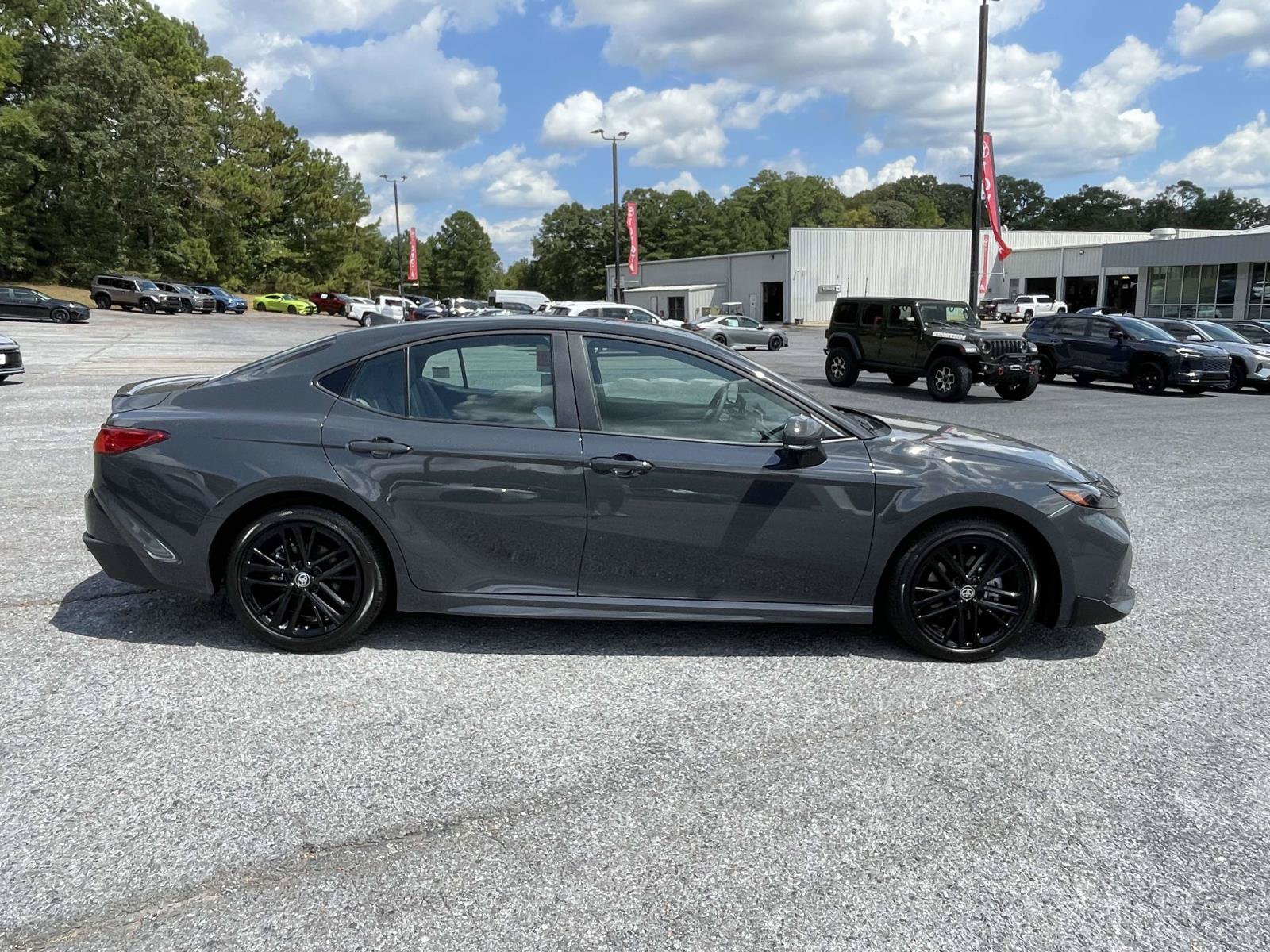 Used 2026 Toyota Camry SE w/ Multimedia Upgrade Package FWD image 2