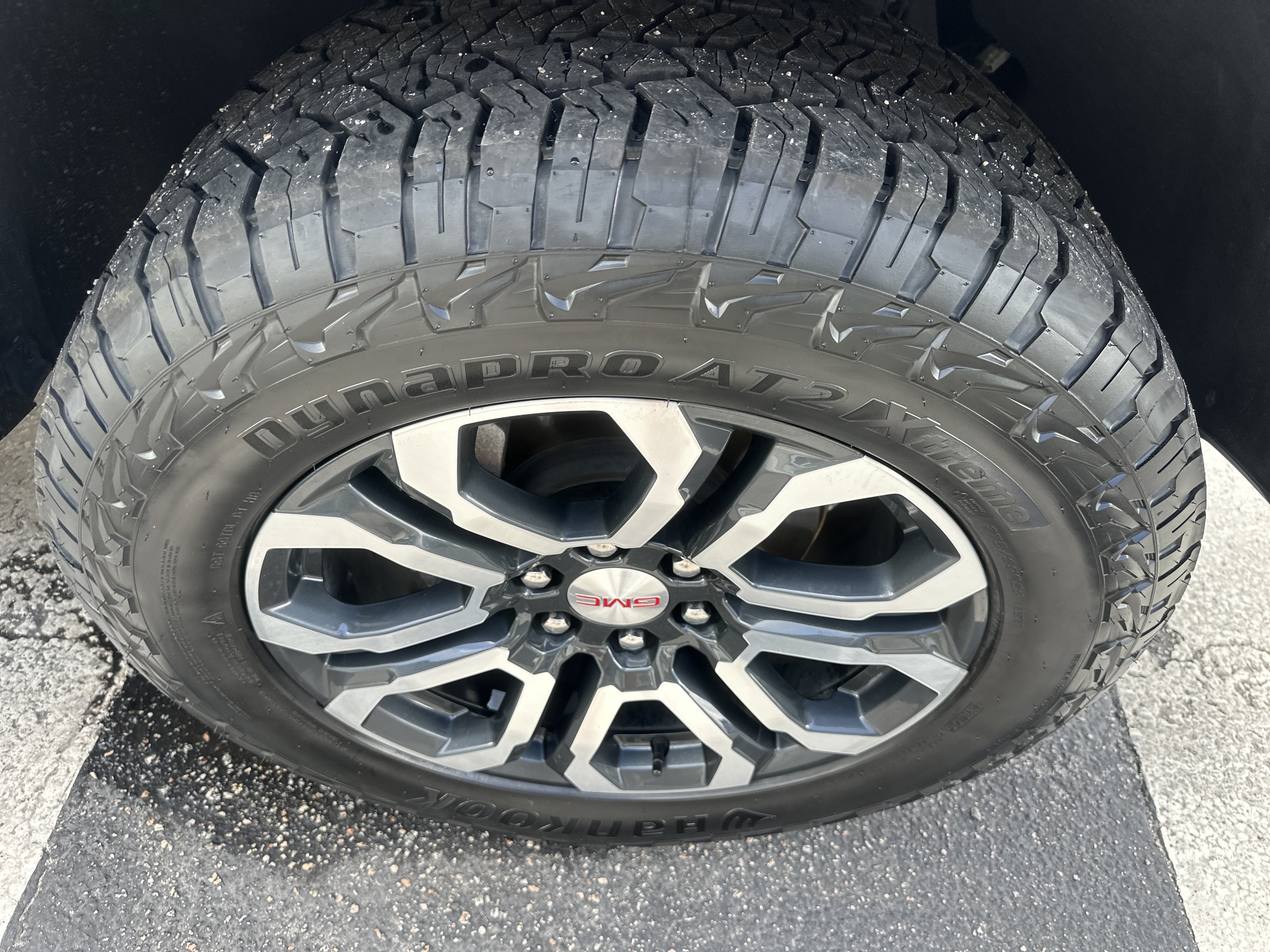 Used 2024 GMC Canyon AT4 w/ AT4 Premium Package AWD/4WD image 6