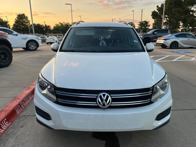 Used 2017 Volkswagen Tiguan Limited w/ Premium Package FWD image 4
