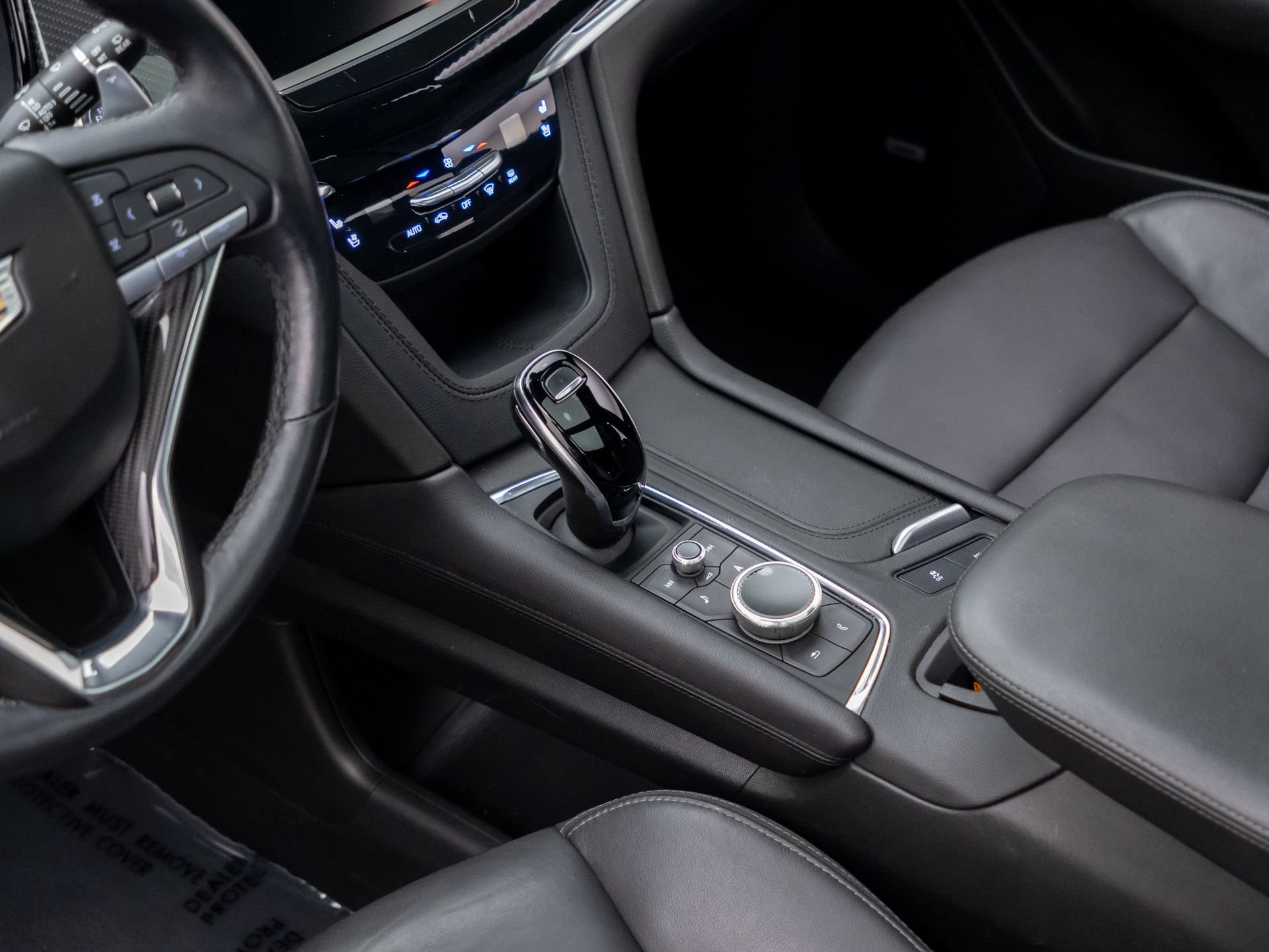 Certified 2024 Cadillac XT6 Sport w/ Technology Package AWD/4WD image 14