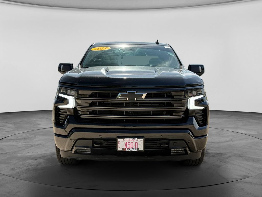 Used 2025 Chevrolet Silverado 1500 High Country w/ Midnight Edition AWD/4WD image 2