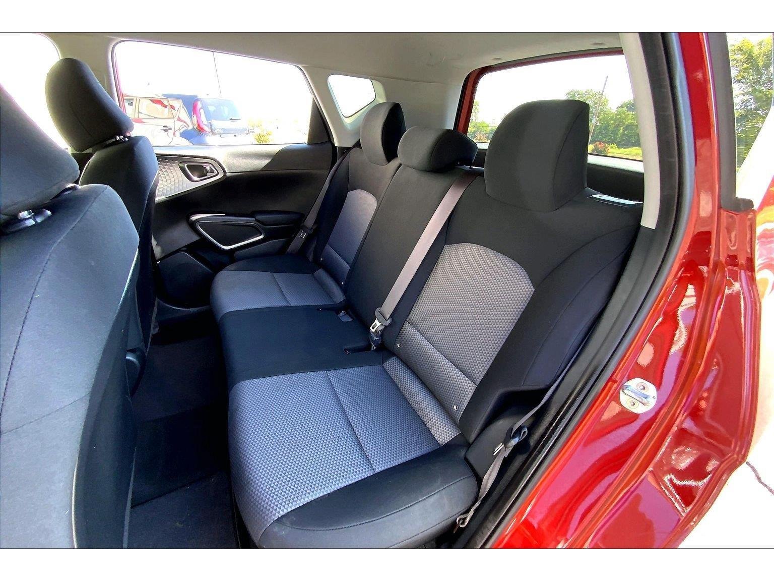 Used 2022 Kia Soul LX FWD image 23