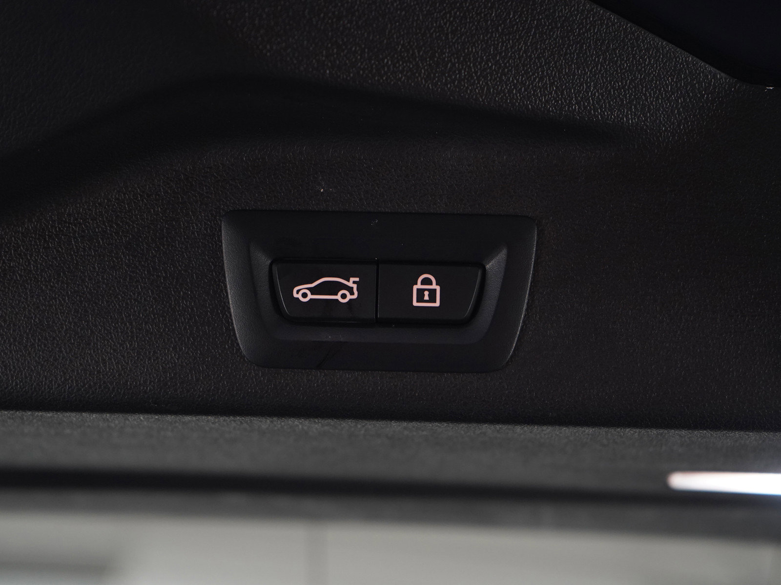 Used 2023 BMW X5 M50i w/ Executive Package image 20