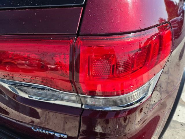 Used 2018 Jeep Grand Cherokee Limited image 15