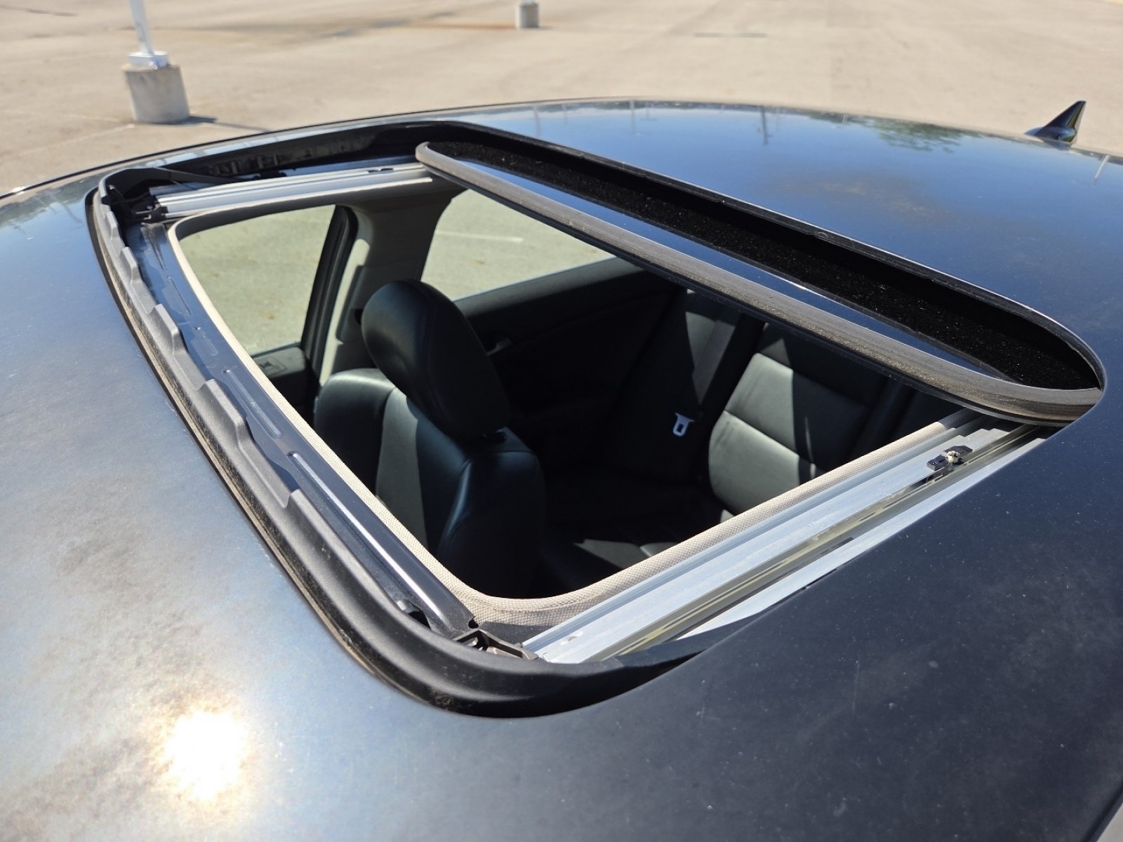Used 2010 Acura TSX Sedan FWD image 3