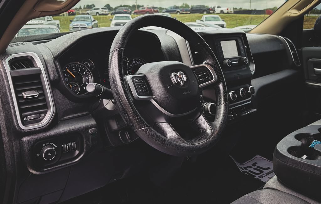 Used 2019 RAM 2500 Big Horn AWD/4WD image 2