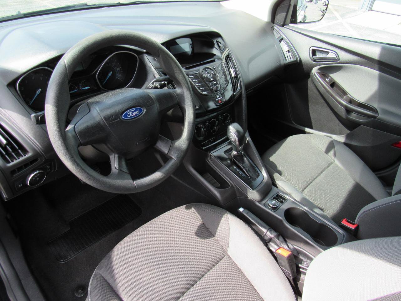 Used 2014 Ford Focus S FWD image 15