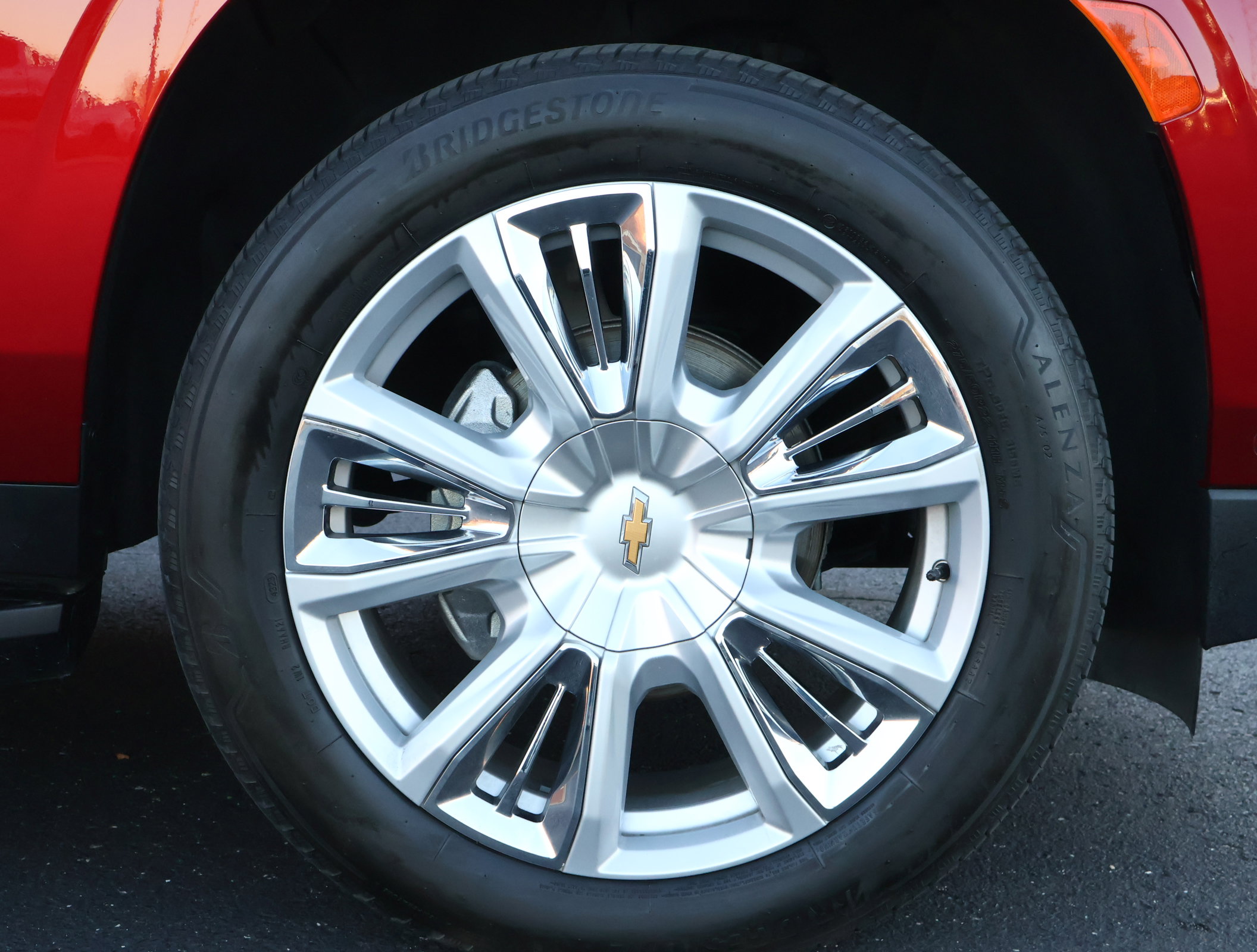 Used 2024 Chevrolet Tahoe High Country w/ Advanced Technology Package image 33