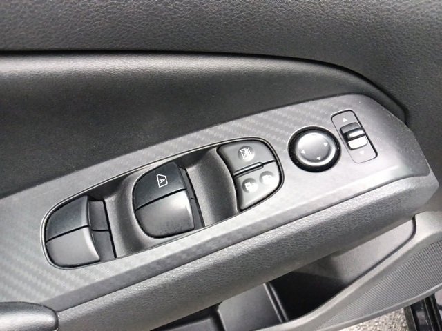 Used 2024 Nissan Altima 2.5 SV image 12