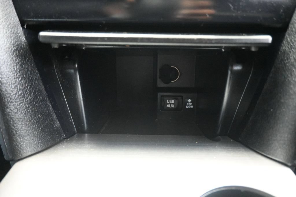 Used 2012 Toyota Camry SE FWD image 18