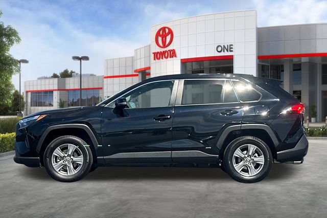 Certified 2025 Toyota RAV4 XLE AWD/4WD image 9
