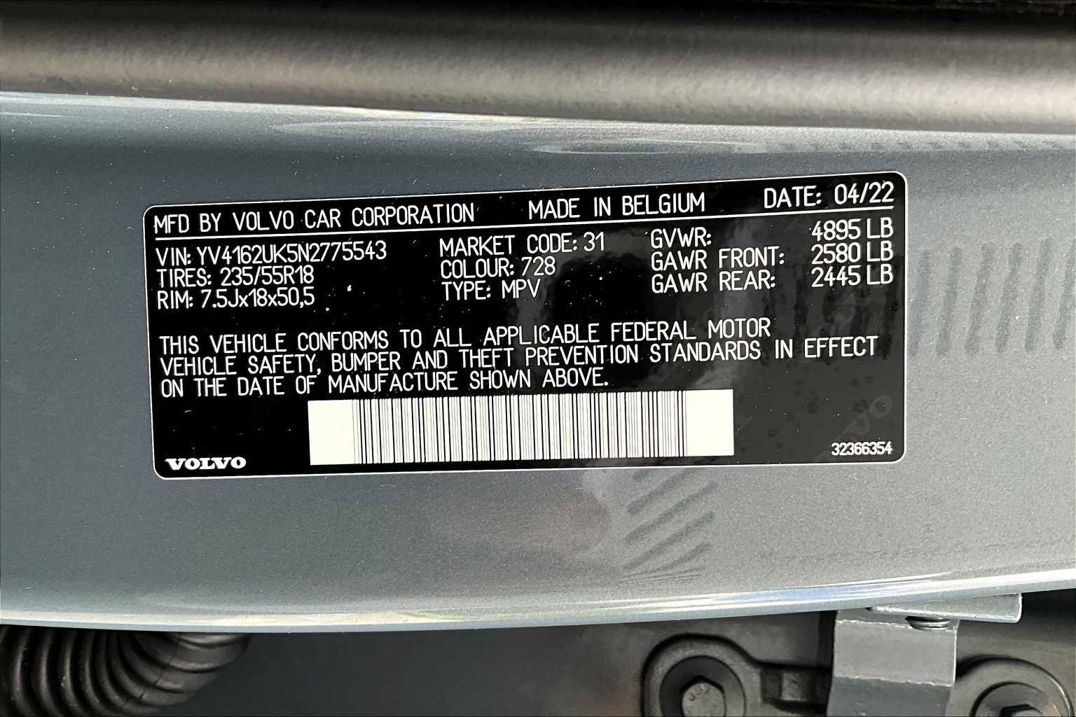 Certified 2022 Volvo XC40 T5 Momentum image 36