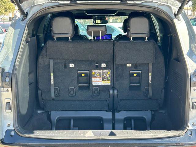 Certified 2025 Toyota Sienna XSE w/ XSE Premium Package image 15