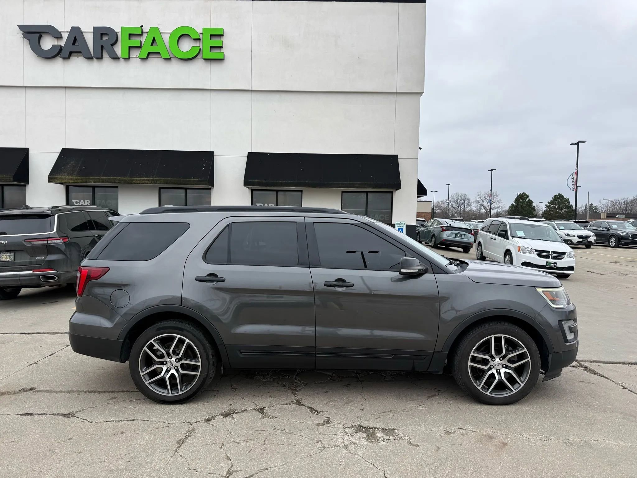 Used 2017 Ford Explorer Sport w/ Equipment Group 401A AWD/4WD image 17