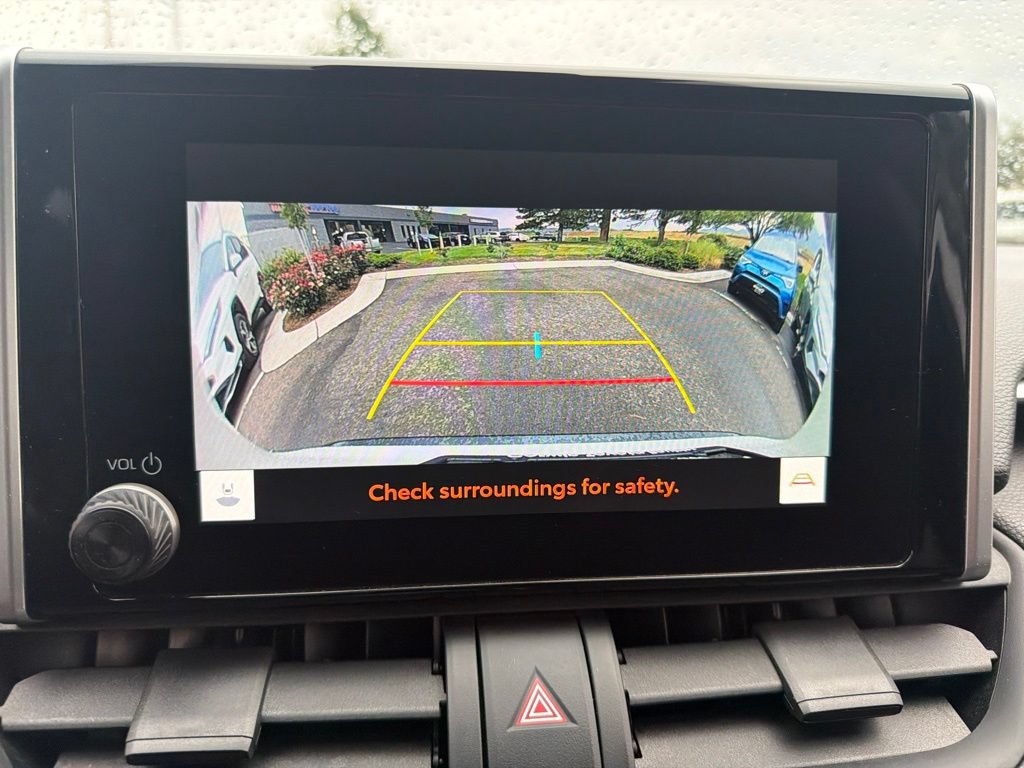 Used 2025 Toyota RAV4 SE AWD/4WD image 32