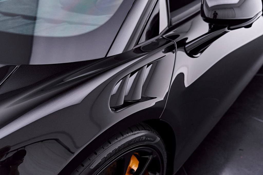 Used 2026 McLaren Artura RWD image 36