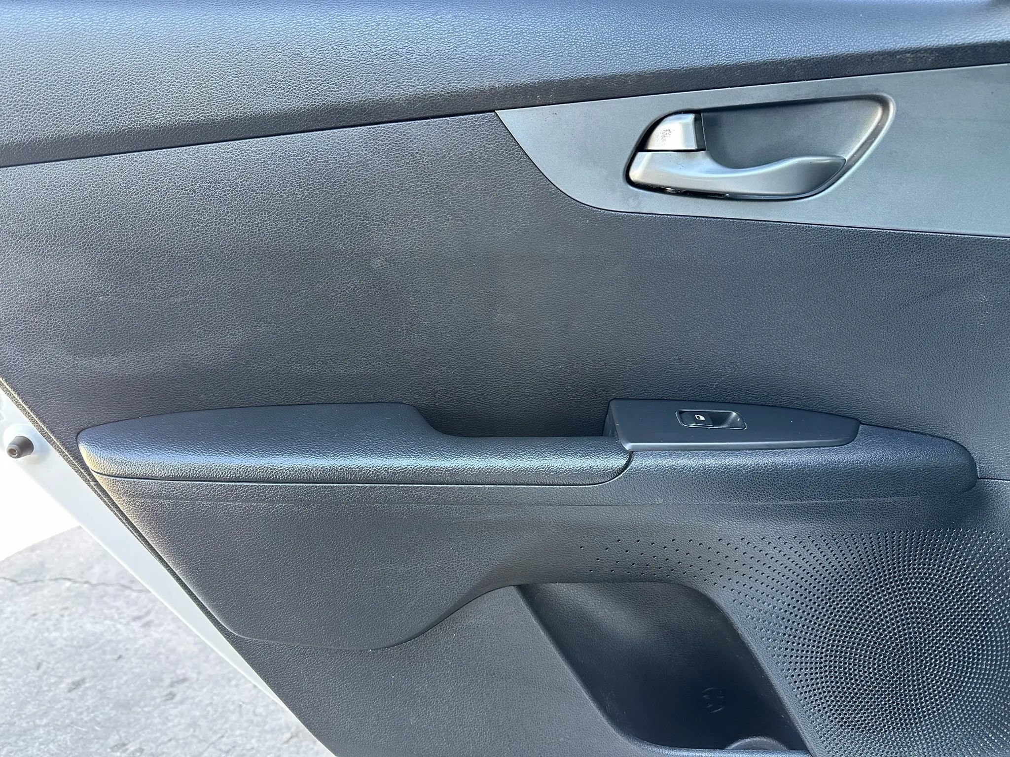Used 2021 Kia Forte LXS FWD image 7