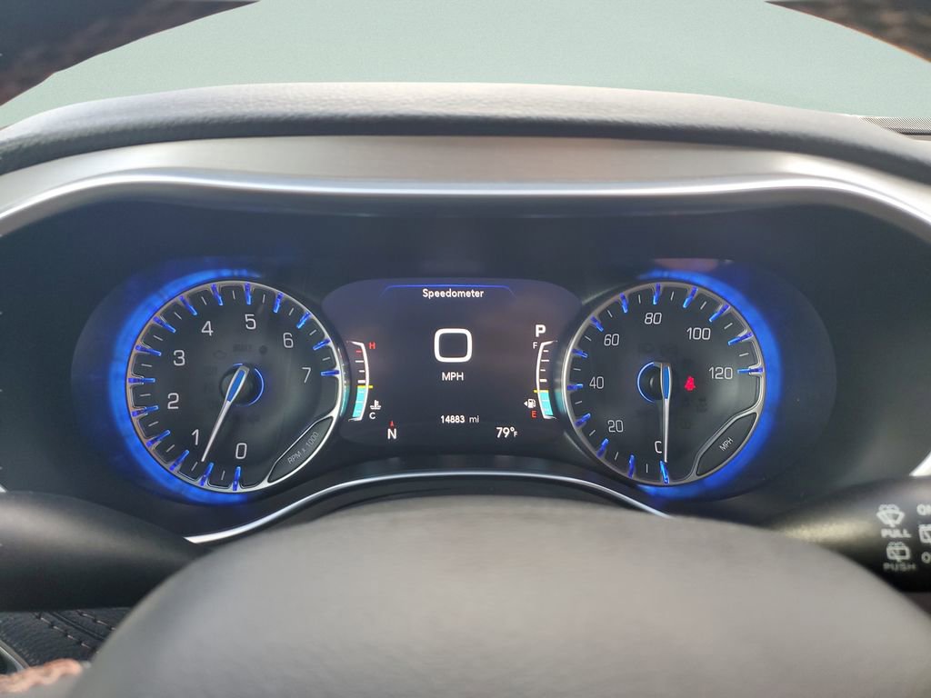 Used 2024 Chrysler Pacifica Pinnacle w/ Trailer Tow Group image 30