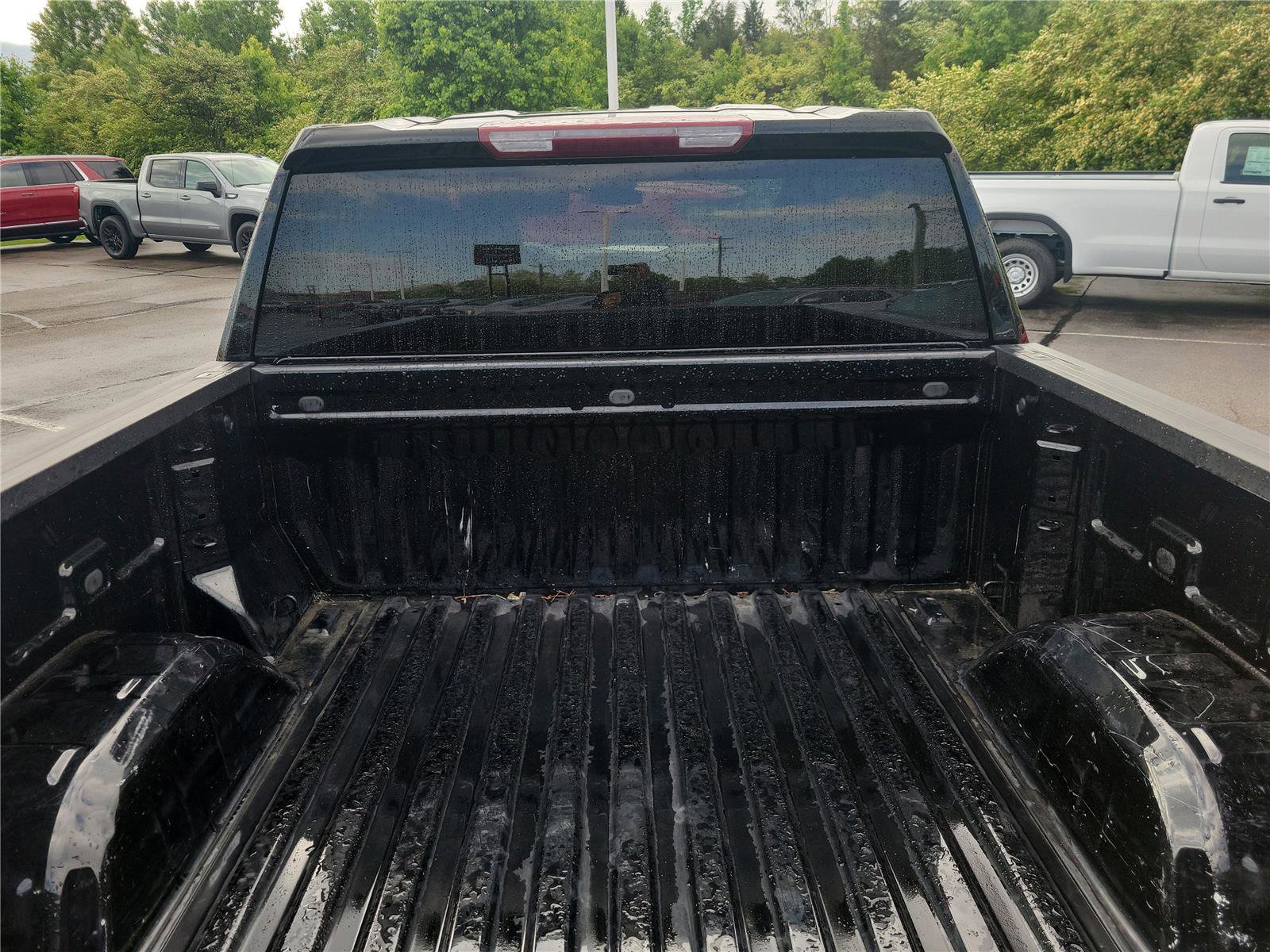 Used 2023 Chevrolet Silverado 1500 RST w/ Z71 Off-Road Package AWD/4WD image 9