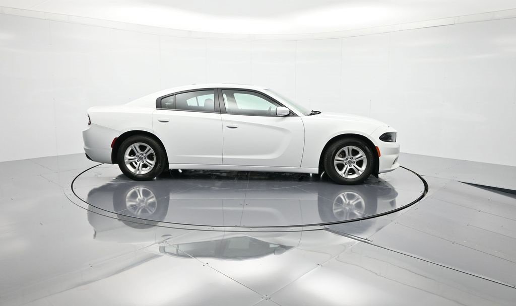 Used 2022 Dodge Charger SXT w/ Leather Interior Group image 4