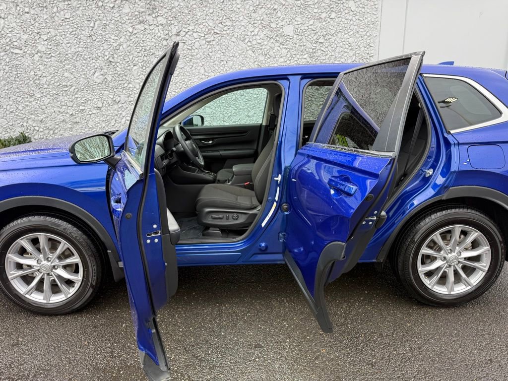 Used 2023 Honda CR-V EX image 18